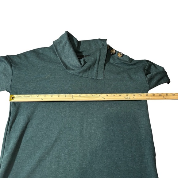 Tahari Cowl Neck Sweatshirt Size M Button Detail 3/4 Sleeve Casual Soft Cozy - Picture 12 of 16